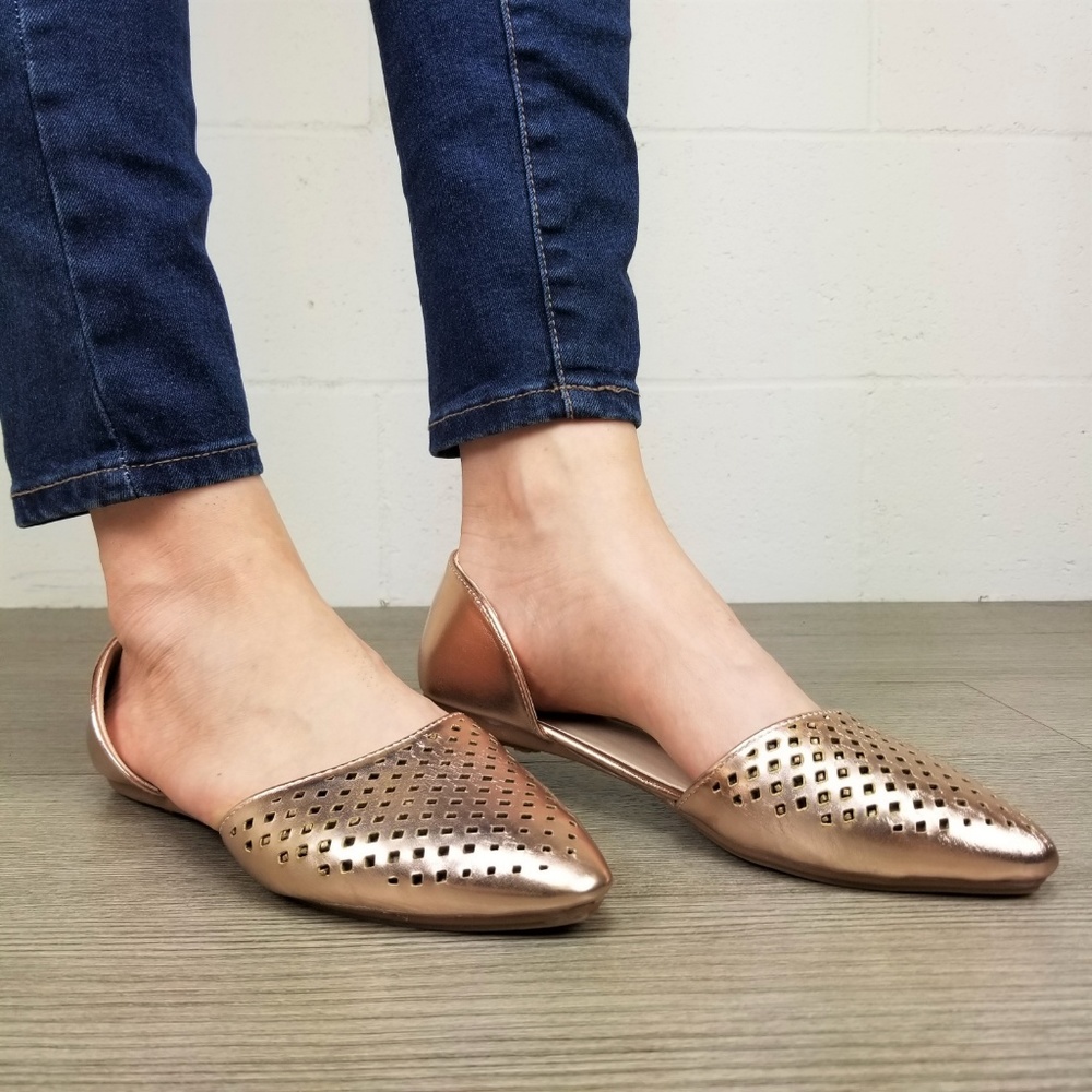 Pointed Toe Perforated Gold Rose Flats - L 13135 - Picture 3 of 8